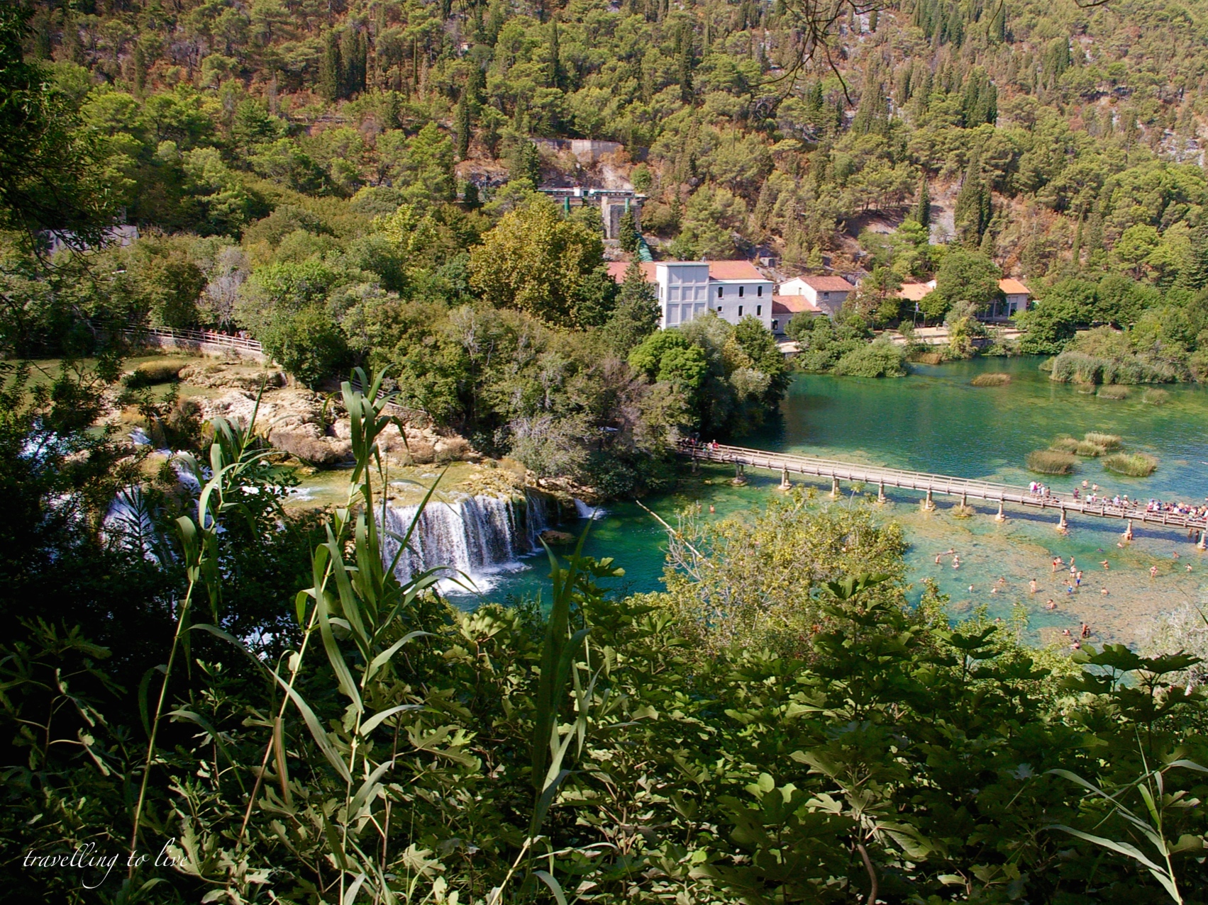 Krka, el mejor parque natural para bañarse entre cascadas en Croacia
