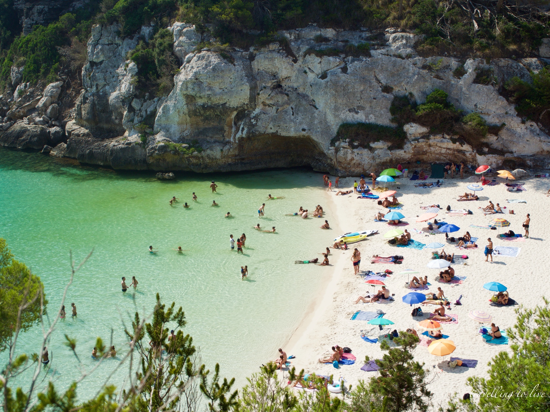 Cala Macarelleta, una de las playas más bonitas de Menorca