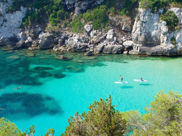 Cala Macarelleta, una de las playas más bonitas de Menorca