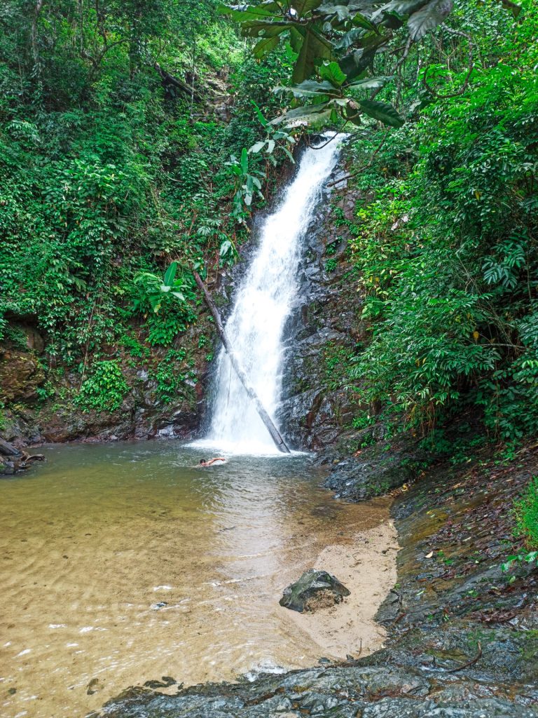 Durian Perangin Waterfall, una casacada imprescindible que ver en Langkawi