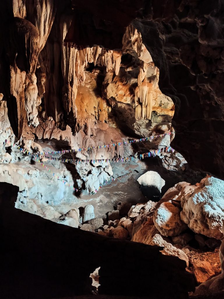 Tham Sa Pha In, cueva imprescindible en el Loop de Thakhek