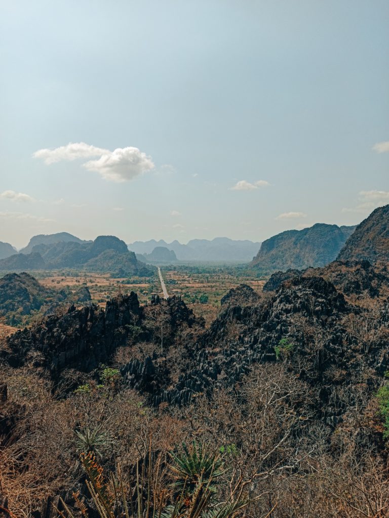 Phakatai Viewpoint, un mirador imprescindible en el Loop de Thakhek