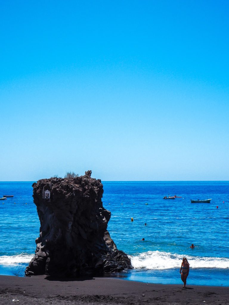 Puerto Naos, una playa ideal para bañarse en La Palma