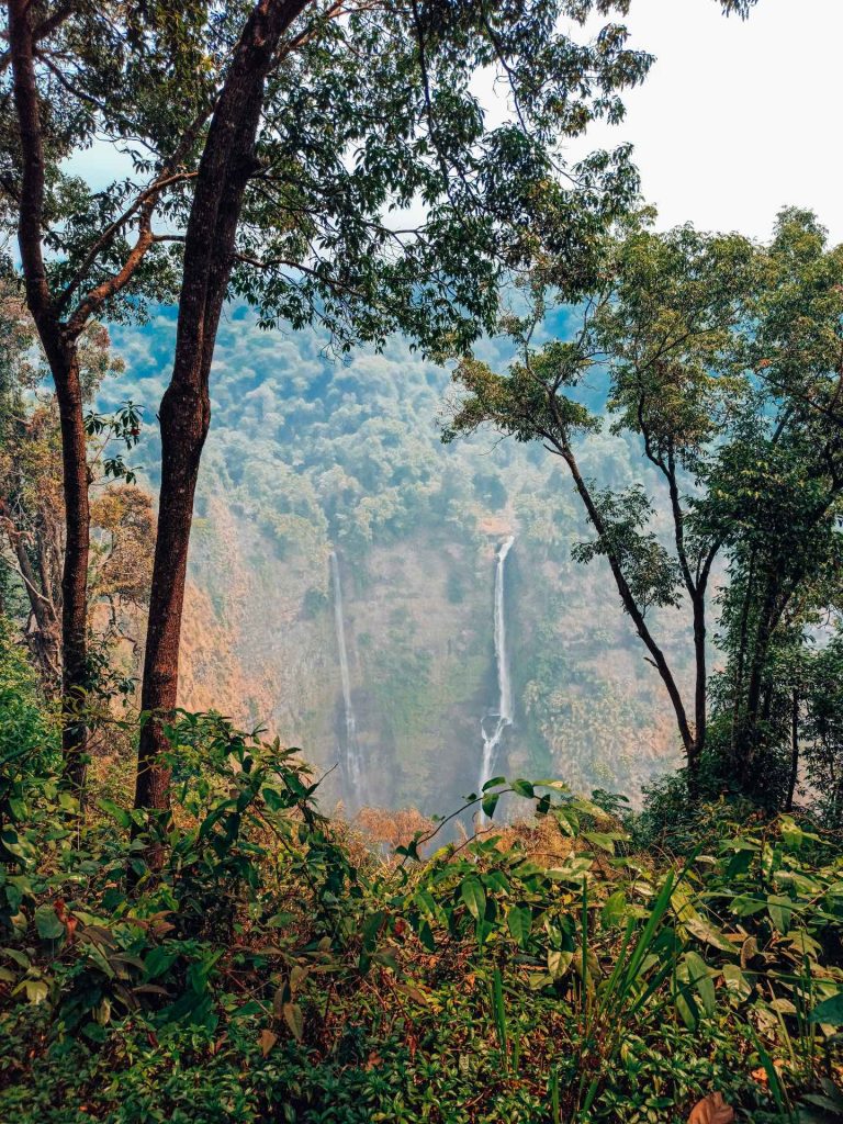 Vistas de Tad Fane, la cascada más popular de Pakse, en Laos