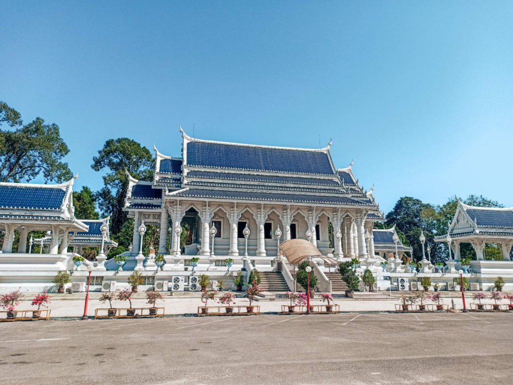 Wat Kaew Korowaran, un templo precioso que ver en Krabi