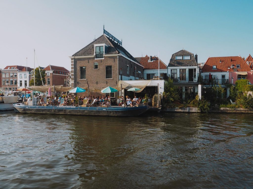 Canal de Haven, el canal más animado de Leiden