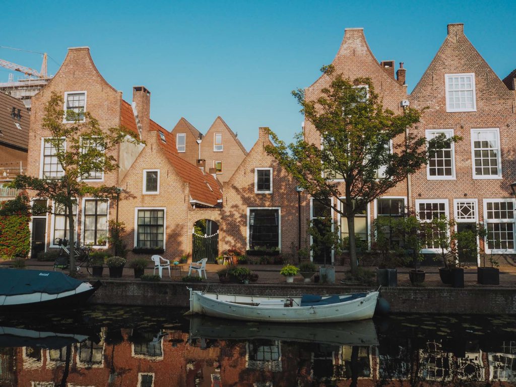 Oranjegracht, una calle preciosa que ver en Leiden