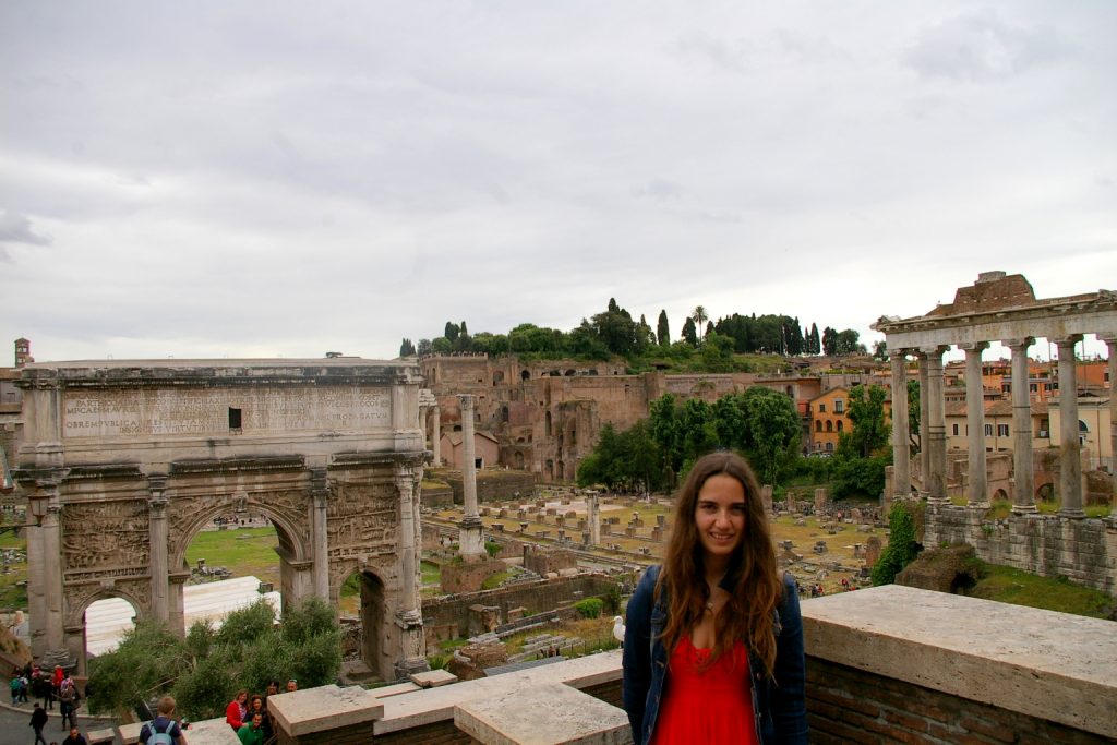 Foro Romano, un sitio imprescindible que visitar en Roma