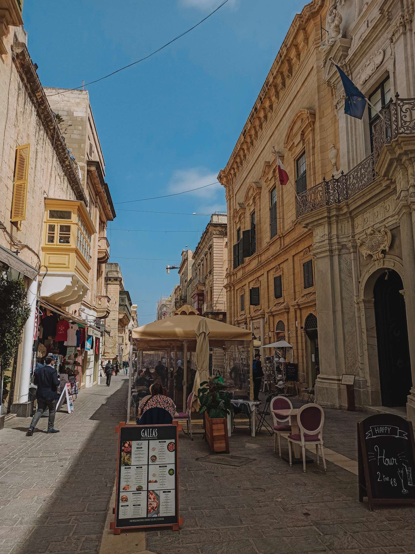 Calle de Comerciantes, una de las calles centrales de La Valletta