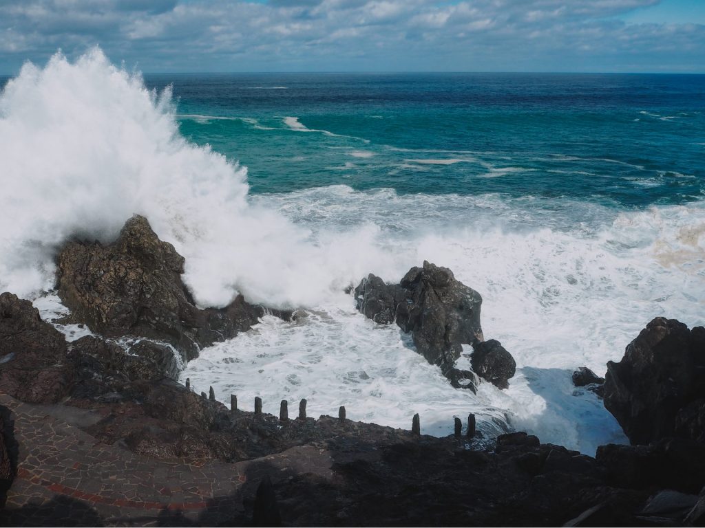 Charco de La Laja, un sitio espectacular para ver cómo rompen las olas en Tenerife
