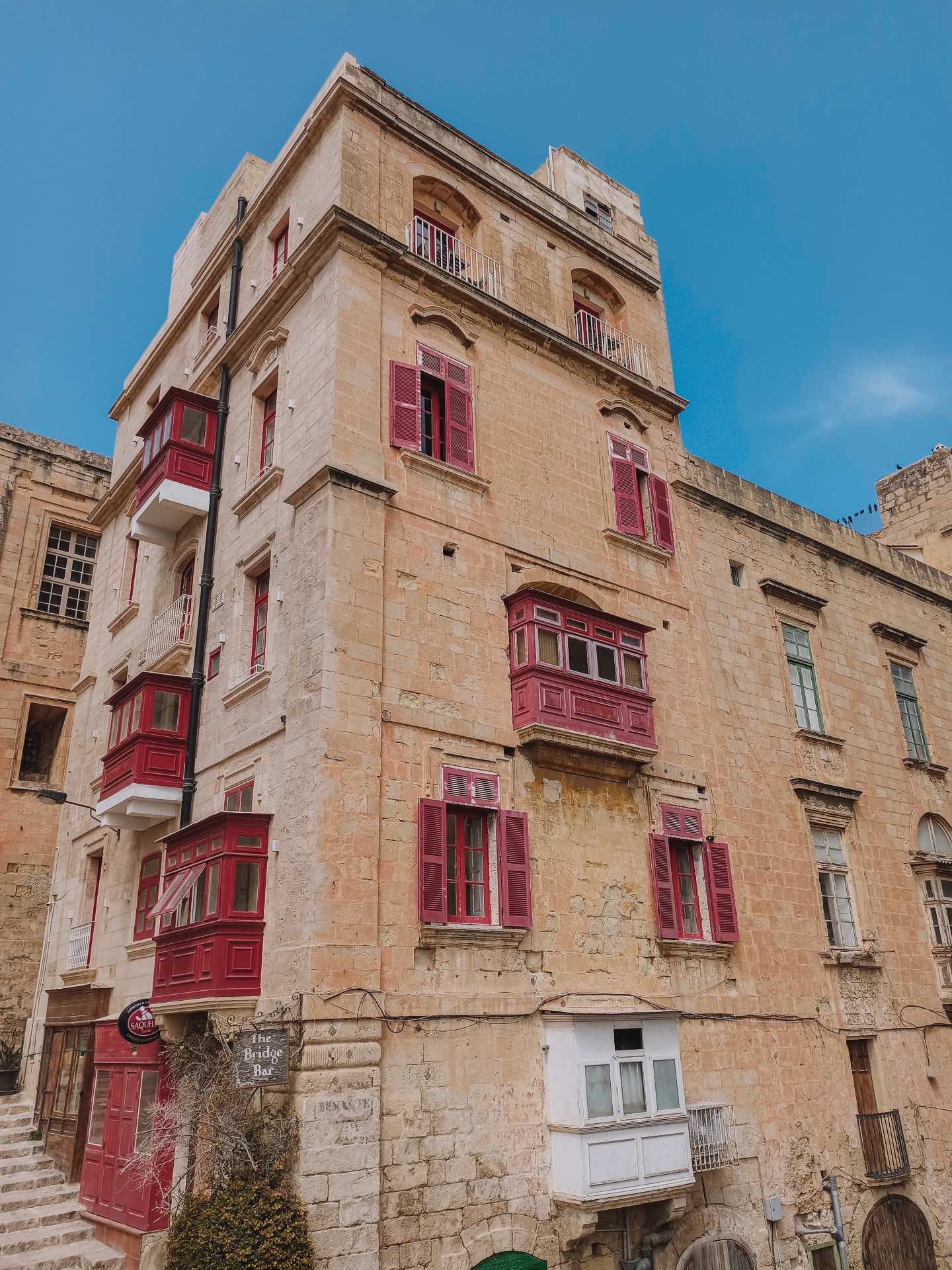 Calle Sant’ Orsla, los balcones de colores más bonitos de La Valletta