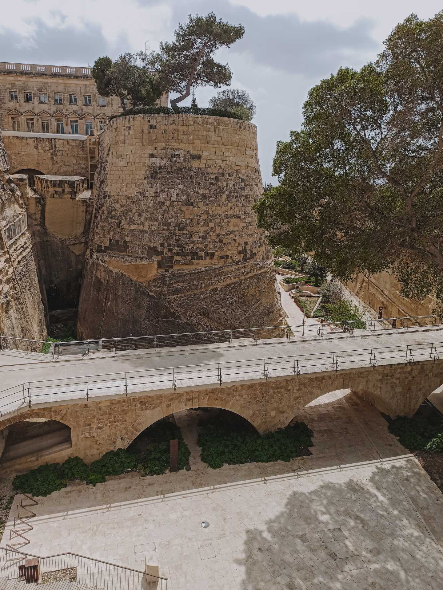 Puerta de La Valletta, la entrada principal a la capital de Malta