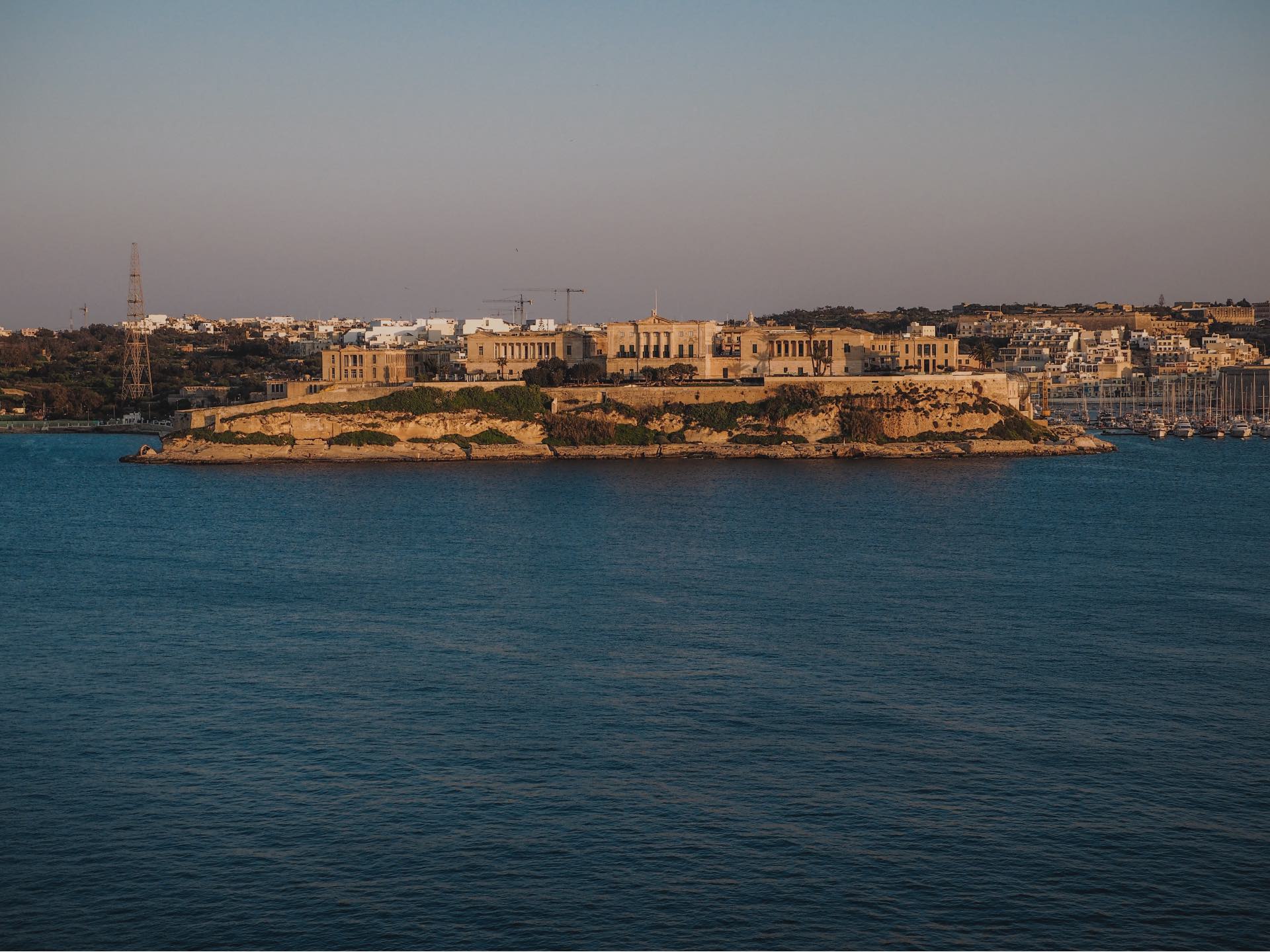 Vistas desde los Lower Barrakka Gardens, en La Valletta