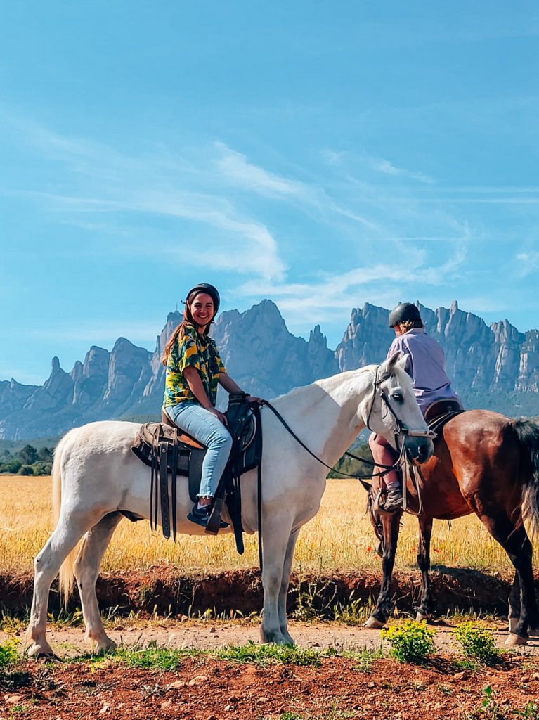 Paseo a caballo en Montserrat
