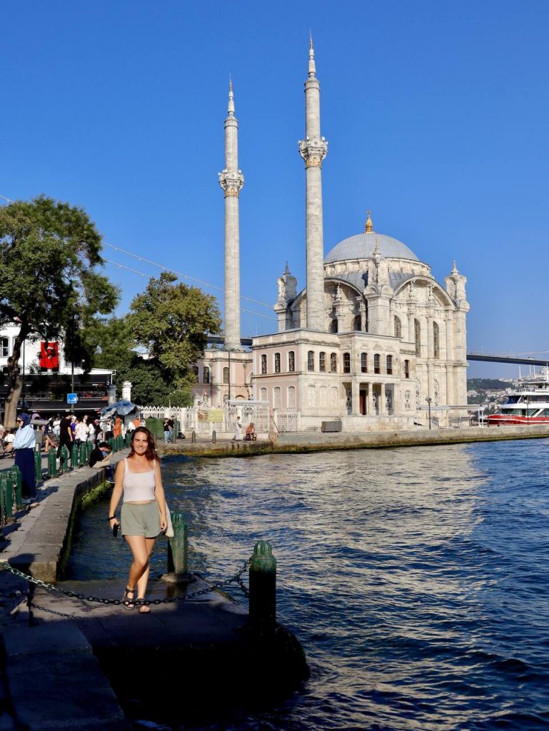 La mejor vista de la Mezquita de Ortaköy, en Estambul